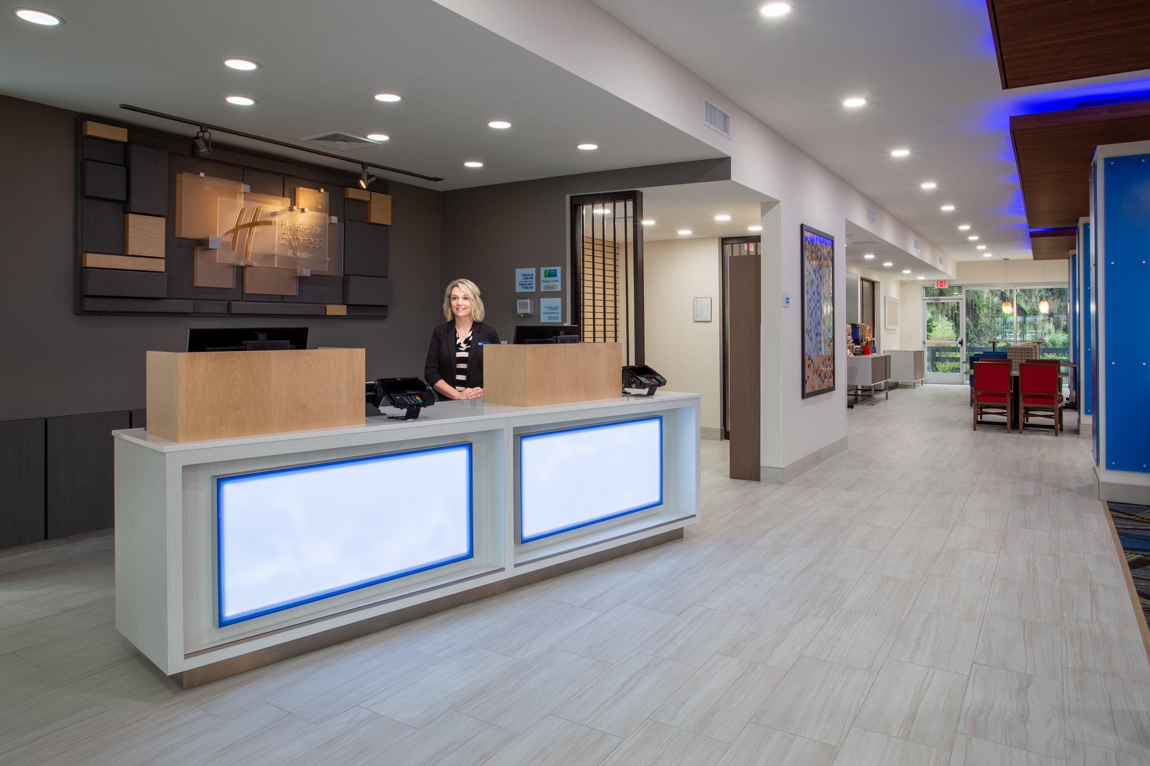 Holiday Inn Express & Suites - Deland South By Ihg Exterior foto
