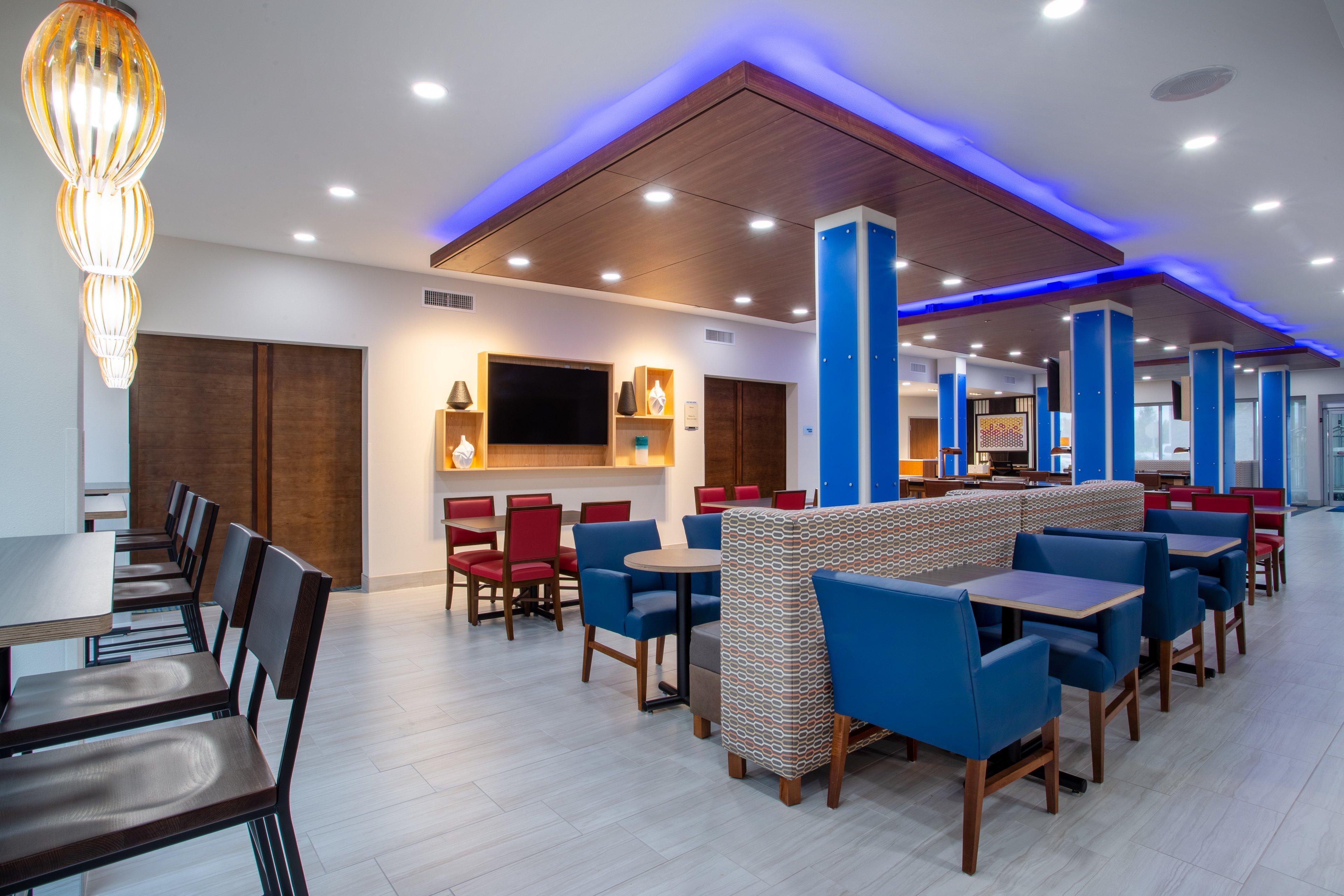 Holiday Inn Express & Suites - Deland South By Ihg Exterior foto