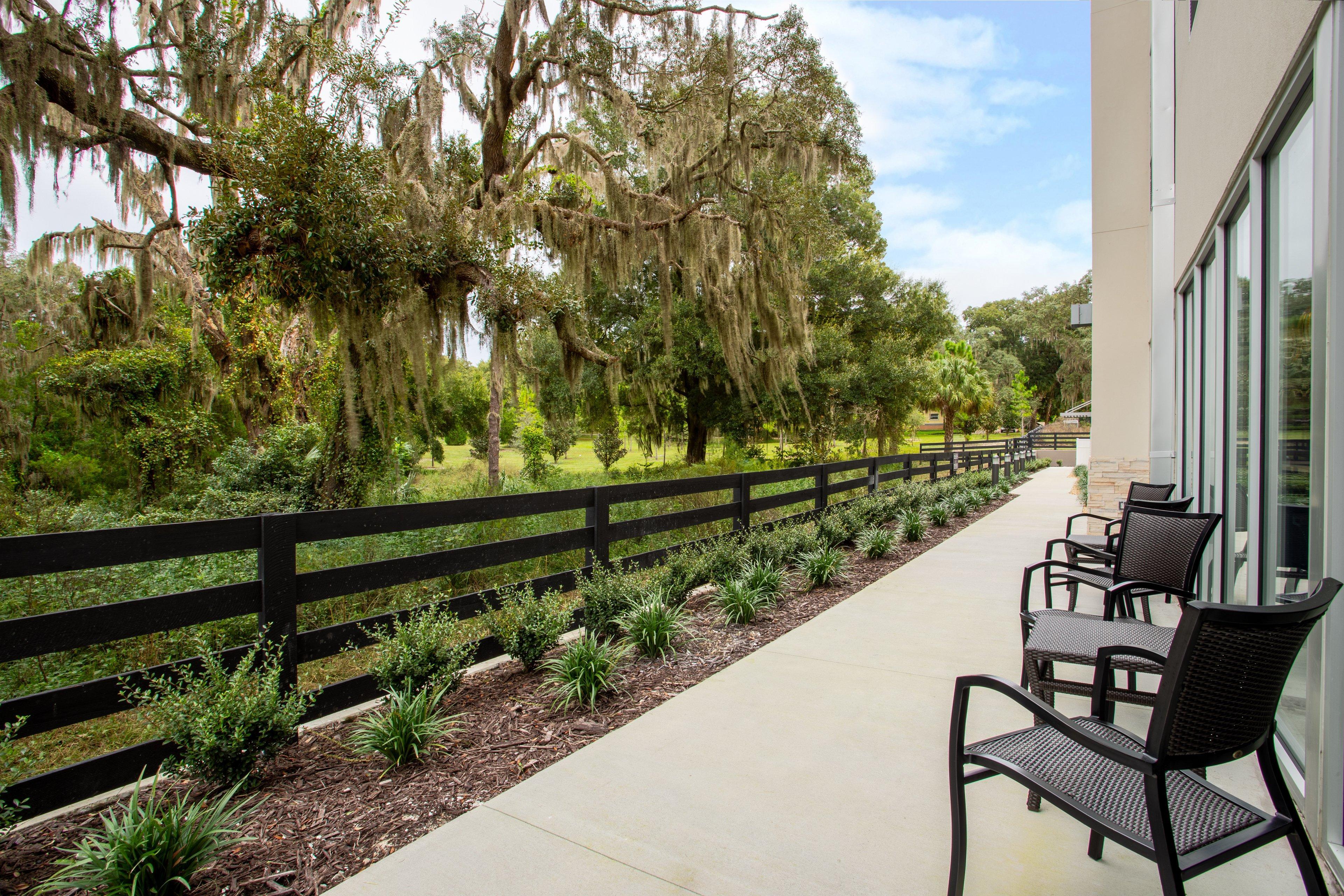 Holiday Inn Express & Suites - Deland South By Ihg Exterior foto